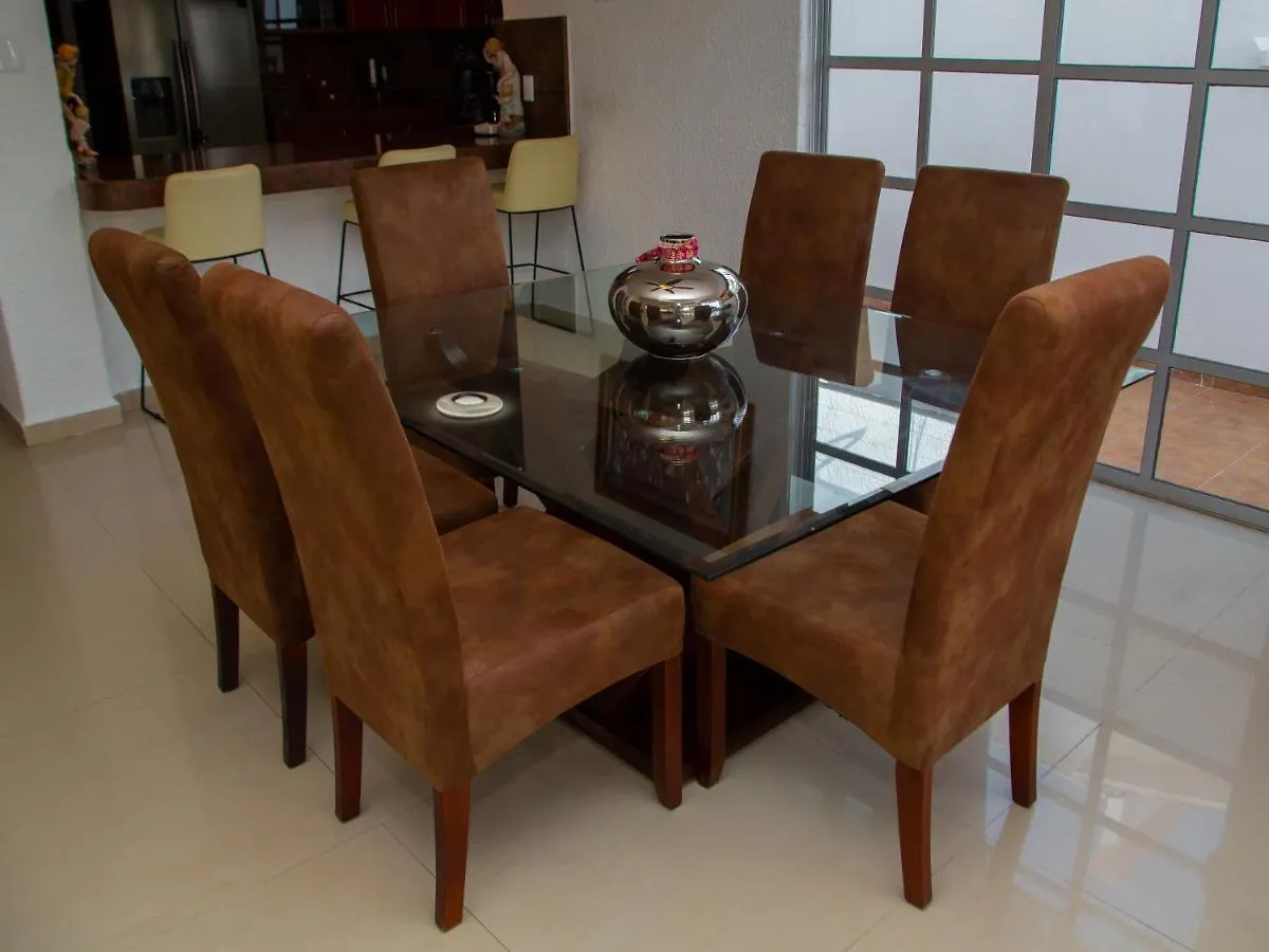 Hermosa Casa, En Renta Vacacional Con Piscina, A Tan Solo10 Minutos De La Playa, Cerca De Centros Comerciales, Restaurantes, Bares Y Supermercados Cancún Apartment
