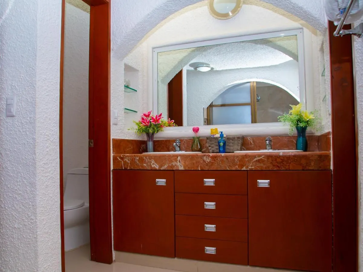 Hermosa Casa, En Renta Vacacional Con Piscina, A Tan Solo10 Minutos De La Playa, Cerca De Centros Comerciales, Restaurantes, Bares Y Supermercados Cancún Apartment