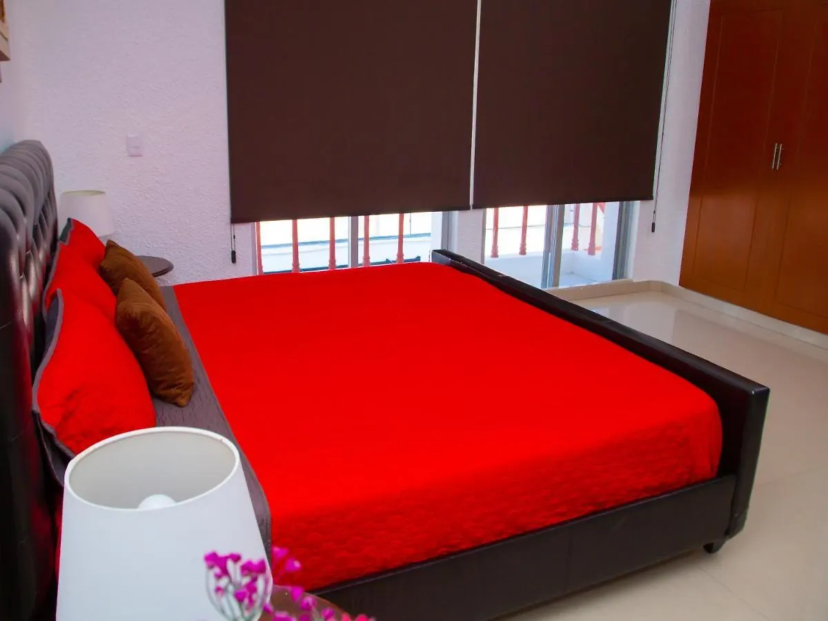 Hermosa Casa, En Renta Vacacional Con Piscina, A Tan Solo10 Minutos De La Playa, Cerca De Centros Comerciales, Restaurantes, Bares Y Supermercados Cancún Apartment