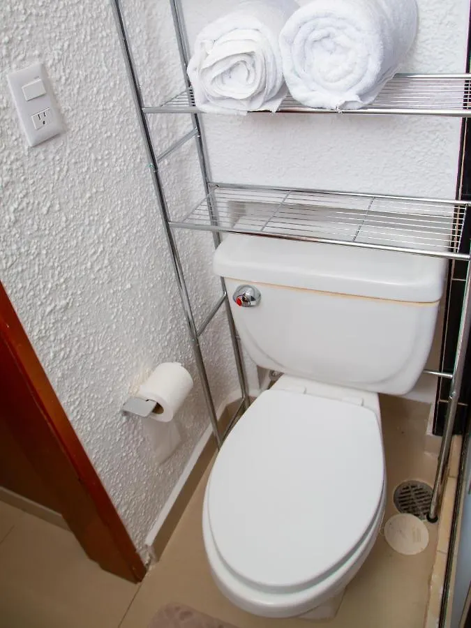 Hermosa Casa, En Renta Vacacional Con Piscina, A Tan Solo10 Minutos De La Playa, Cerca De Centros Comerciales, Restaurantes, Bares Y Supermercados Cancún 0*,  Mexiko
