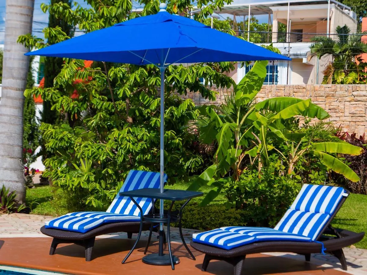 Hermosa Casa, En Renta Vacacional Con Piscina, A Tan Solo10 Minutos De La Playa, Cerca De Centros Comerciales, Restaurantes, Bares Y Supermercados Канкун Апартаменты